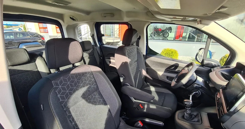 Peugeot Rifter cena 64700 przebieg: 150000, rok produkcji 2019 z Częstochowa małe 436